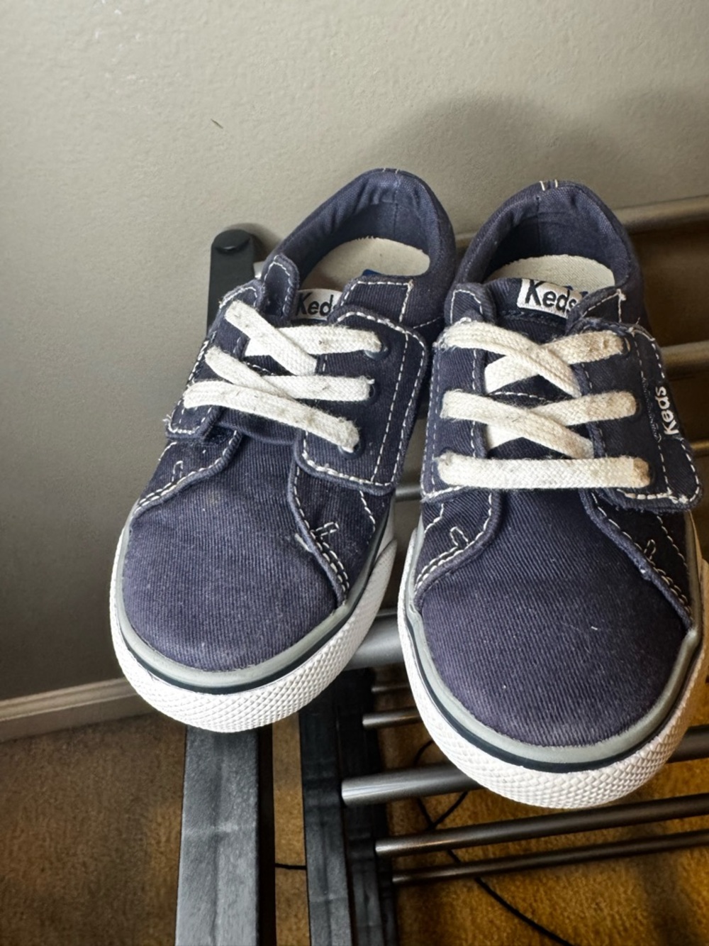 EUC Keds Kids Navy Canvas Sneakers with White Soles Toddler Size 8 - Picture 6 of 9